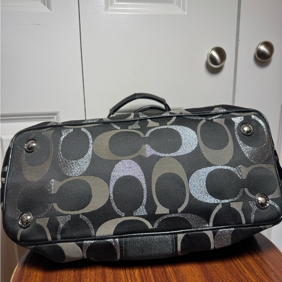 Authentic Coach F20427 Signature Kisslock Tote Black Gray Patent Trim - Picture 6 of 8